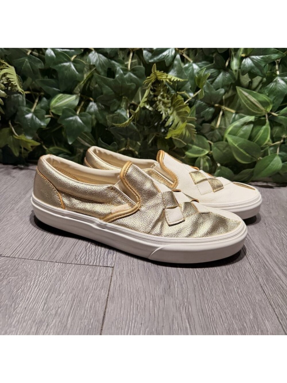 Vans Slip-on Shoes Women's Size 9 Metallic Gold White Woven Low Tops 721278